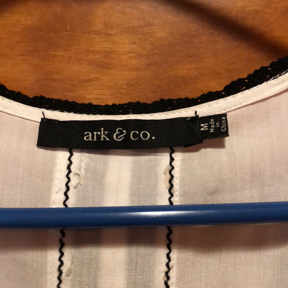 Ark & Co. Top - Picture 2 of 3